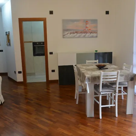 Luciana - 3 Min Train To Fco Airport & Fiera * Fiumicino