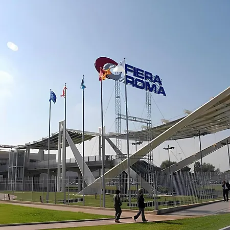 Luciana - 3 Min Train To Fco Airport & Fiera Apartamento Fiumicino